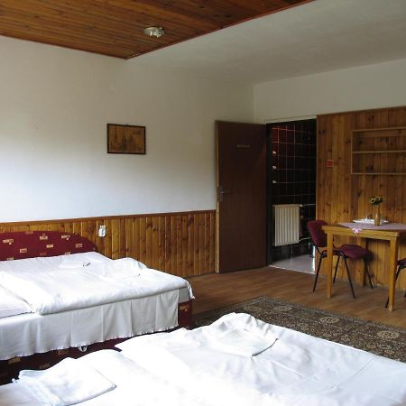 Ubytovanie 184, Bed And Braekfast 184 Stara Lesna Ngoại thất bức ảnh