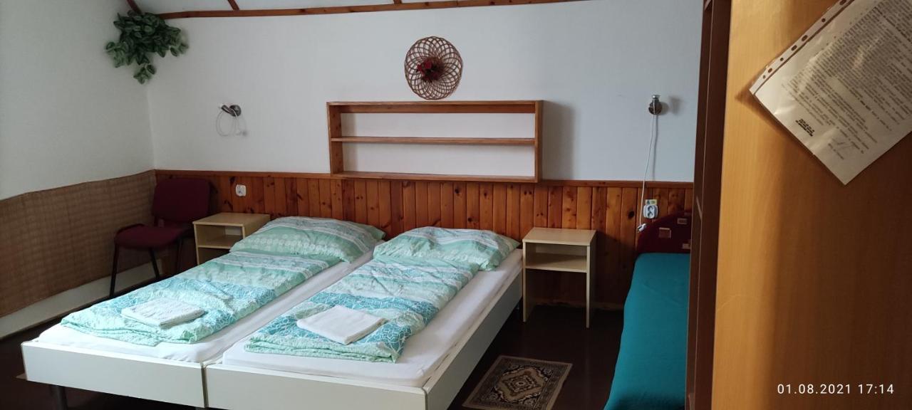 Ubytovanie 184, Bed And Braekfast 184 Stara Lesna Ngoại thất bức ảnh