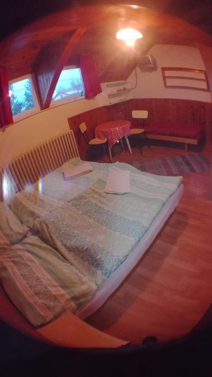 Ubytovanie 184, Bed And Braekfast 184 Stara Lesna Ngoại thất bức ảnh