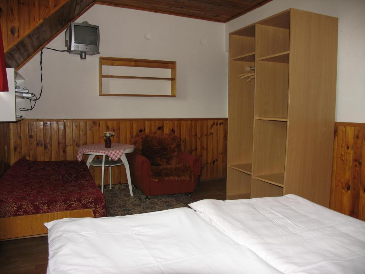 Ubytovanie 184, Bed And Braekfast 184 Stara Lesna Phòng bức ảnh