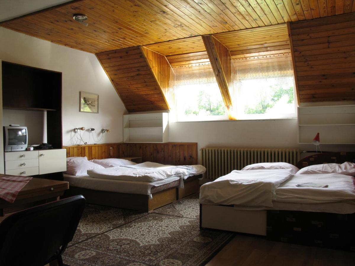 Ubytovanie 184, Bed And Braekfast 184 Stara Lesna Phòng bức ảnh